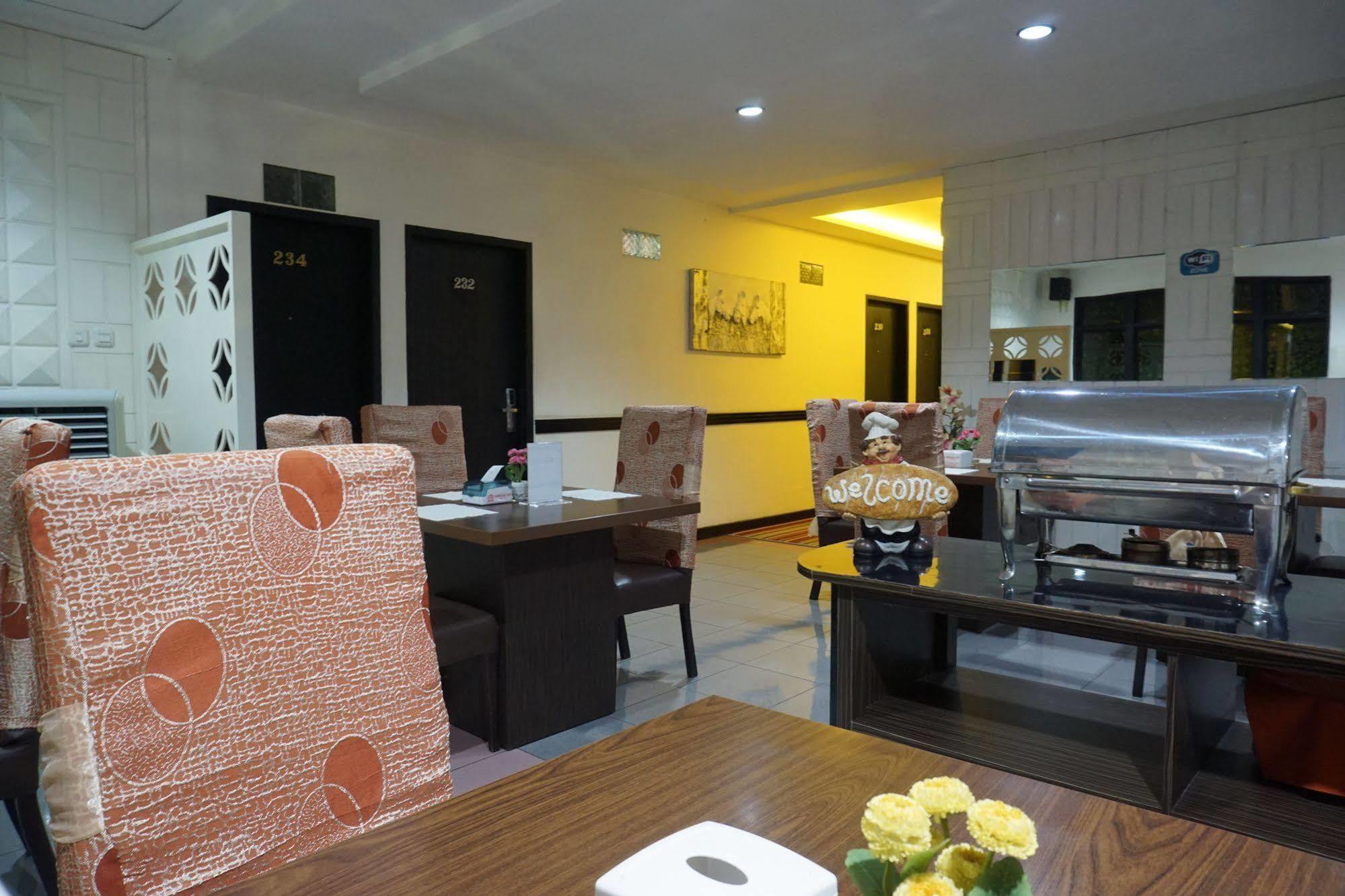 Hotel Mangga Dua Makasar Zewnętrze zdjęcie