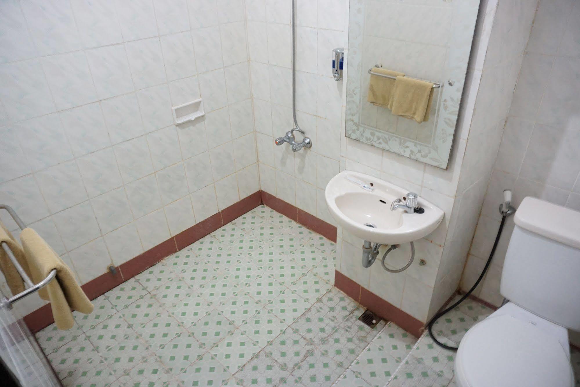 Hotel Mangga Dua Makasar Zewnętrze zdjęcie